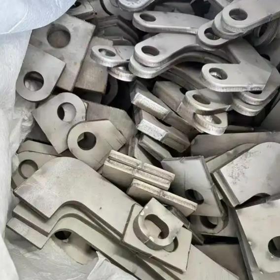 標題：供重慶316L不銹鋼板異型件切割添加時間：2025/7/18 16:59:30